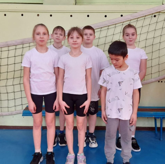 "Веселые старты" среди школьных спортивных клубов.